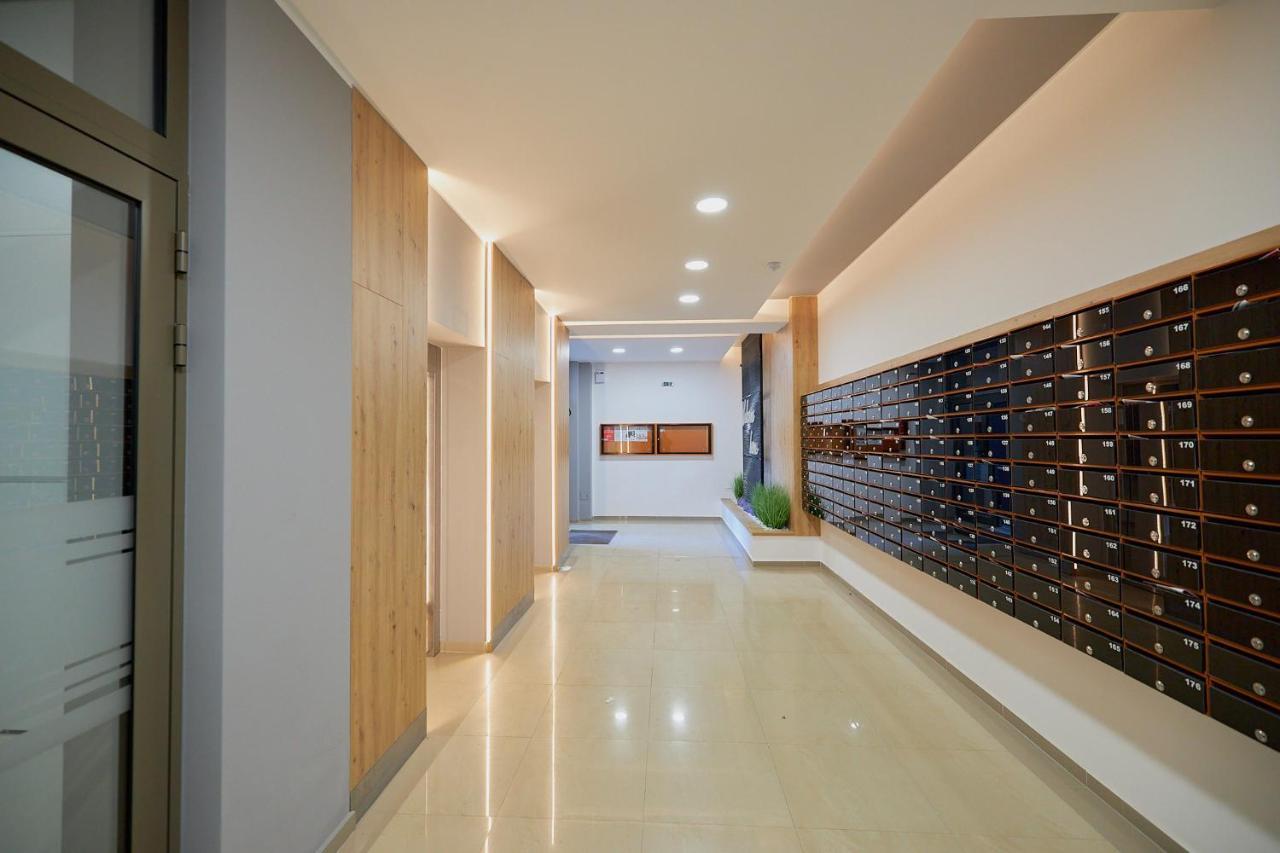 Cozycollection Apartments At Q Residence #6 雅西 外观 照片